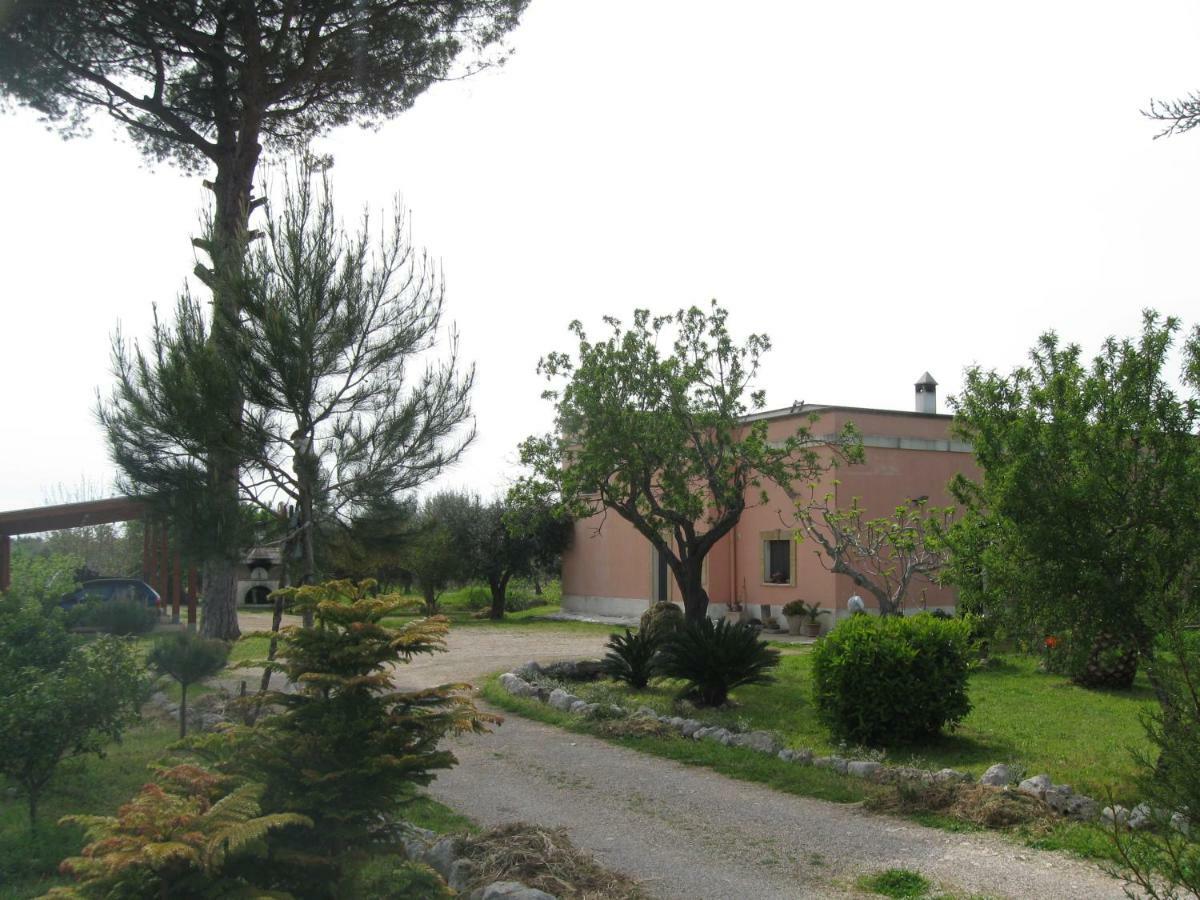 Villa Rita Bed & Breakfast Campi Salentina Eksteriør bilde