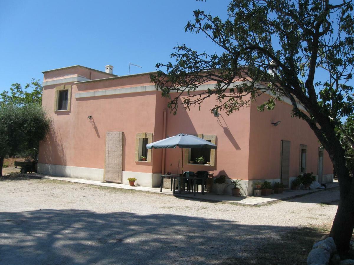 Villa Rita Bed & Breakfast Campi Salentina Eksteriør bilde